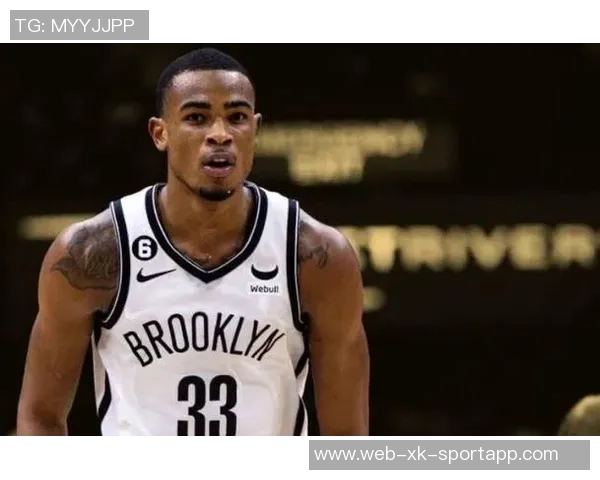 克拉克斯顿赛季数据亮眼场均131分75篮板4助攻14盖帽领跑全队